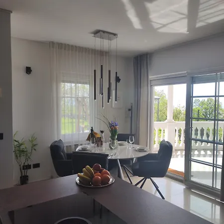 Vila Mona Mia